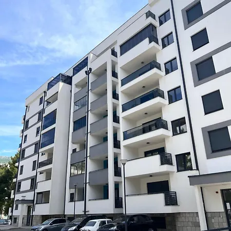 Lux Nina Apartment