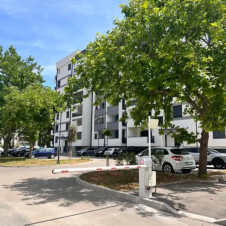 Lux Nina Apartment