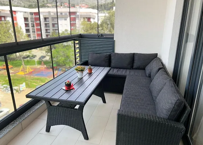 Lux Nina トレビニエ